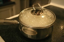 2008-07-05_Water_boiling_in_cooking_pot.jpg